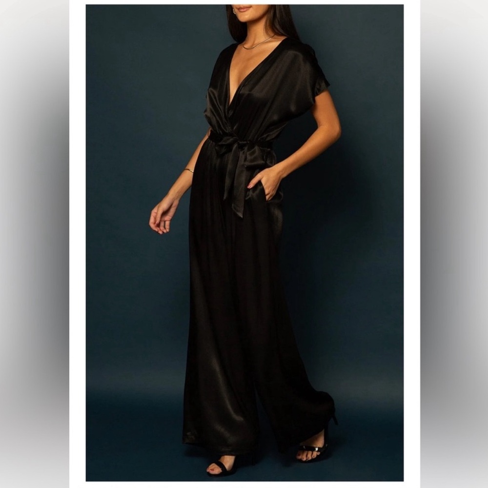 EUC, Flattering Shore Rosa Jumpsuit 🌺
